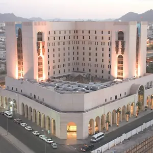 فندق المدينة موڤنبيك ***
