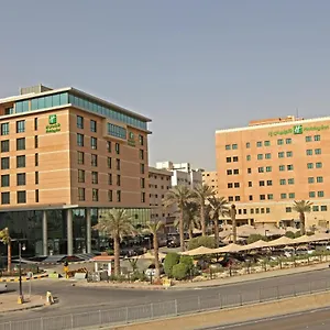 تحقق من التوفر
